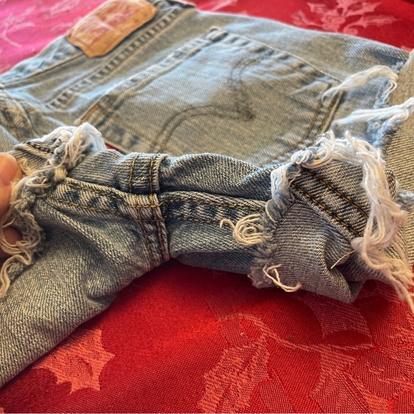 Levi’d514 Slim Straight Denim Cut Off Shorts - Picture 5 of 6